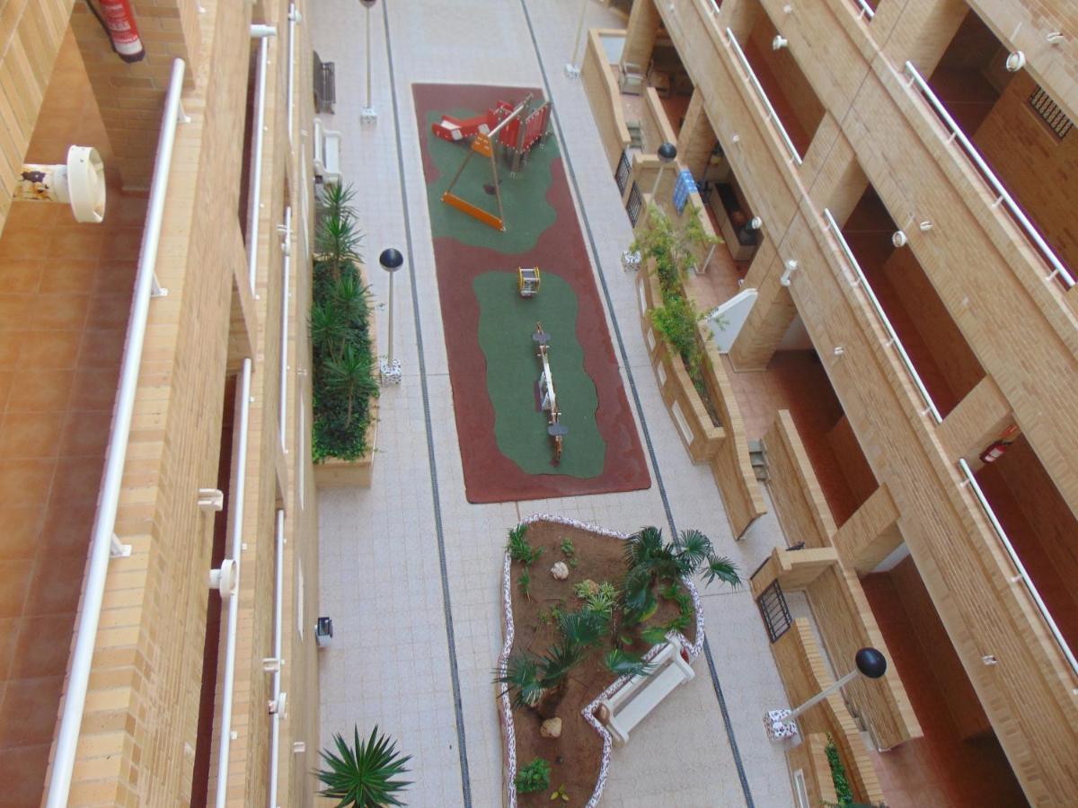 אורופסה דל מר Apartamentos Varios Con 2 Dorm En Marina Dor , La Playa De Amplaries 47 , Vista Lateral Al Mar מראה חיצוני תמונה