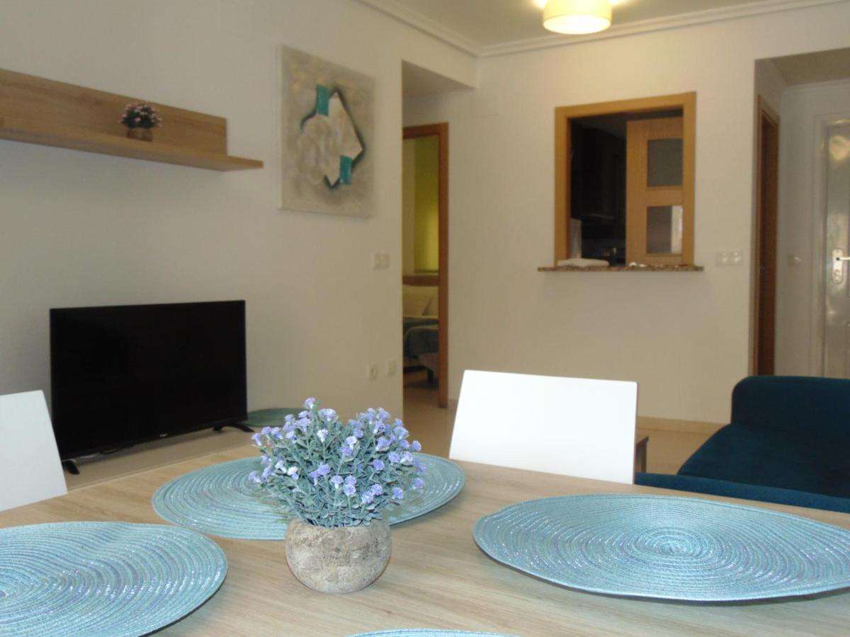 אורופסה דל מר Apartamentos Varios Con 2 Dorm En Marina Dor , La Playa De Amplaries 47 , Vista Lateral Al Mar מראה חיצוני תמונה