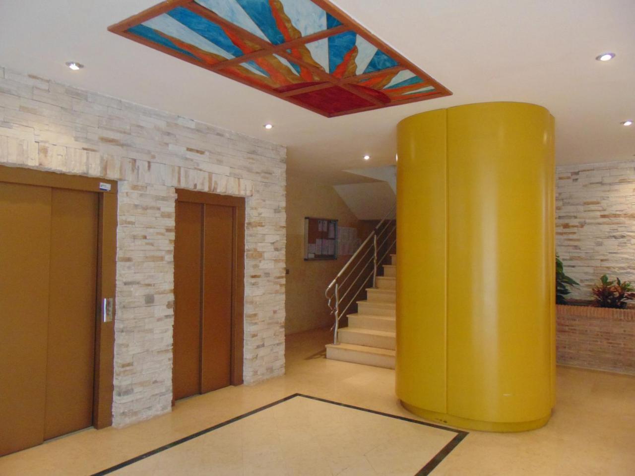 אורופסה דל מר Apartamentos Varios Con 2 Dorm En Marina Dor , La Playa De Amplaries 47 , Vista Lateral Al Mar מראה חיצוני תמונה