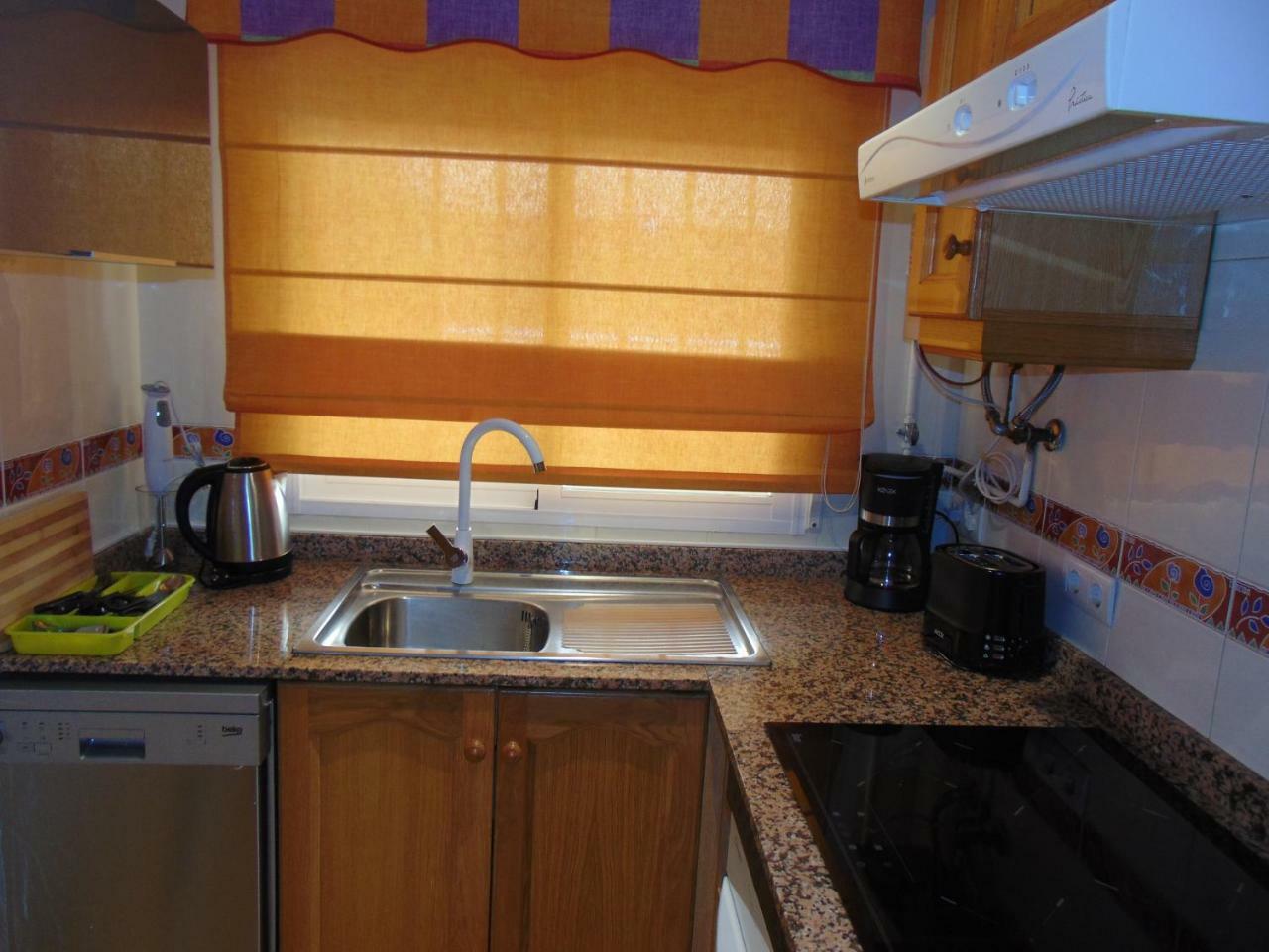 אורופסה דל מר Apartamentos Varios Con 2 Dorm En Marina Dor , La Playa De Amplaries 47 , Vista Lateral Al Mar מראה חיצוני תמונה