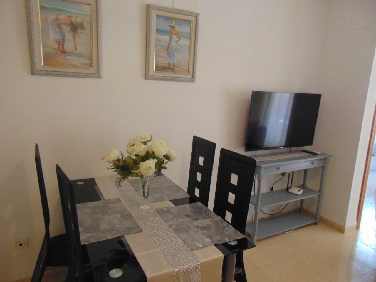 אורופסה דל מר Apartamentos Varios Con 2 Dorm En Marina Dor , La Playa De Amplaries 47 , Vista Lateral Al Mar מראה חיצוני תמונה